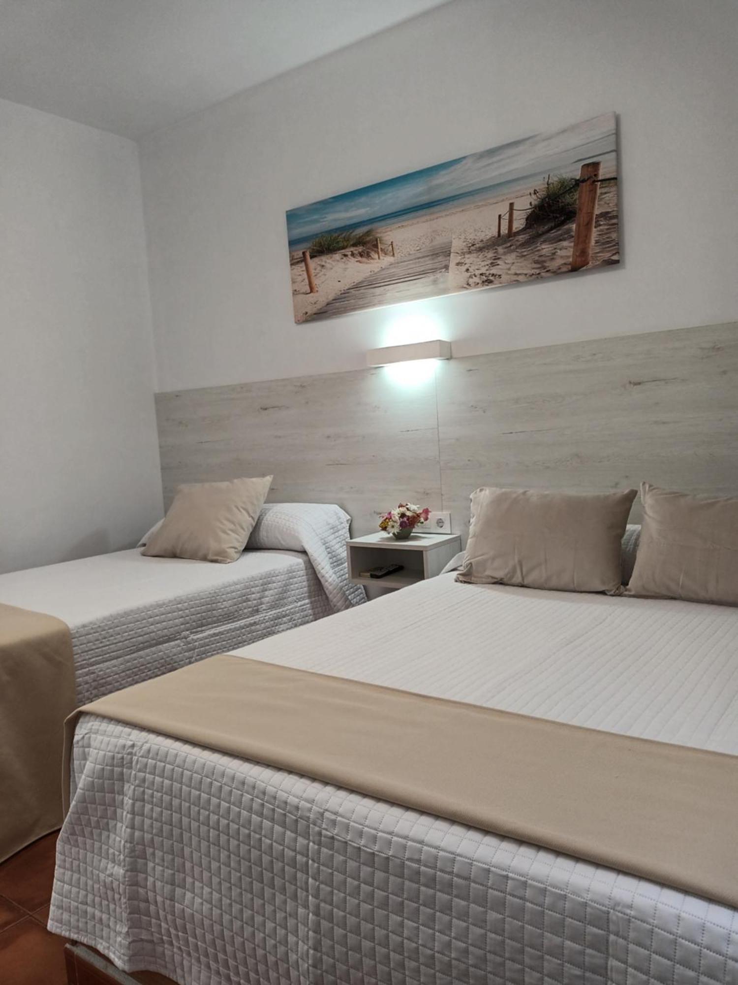 Hostal Los Mellizos Conil De La Frontera Extérieur photo