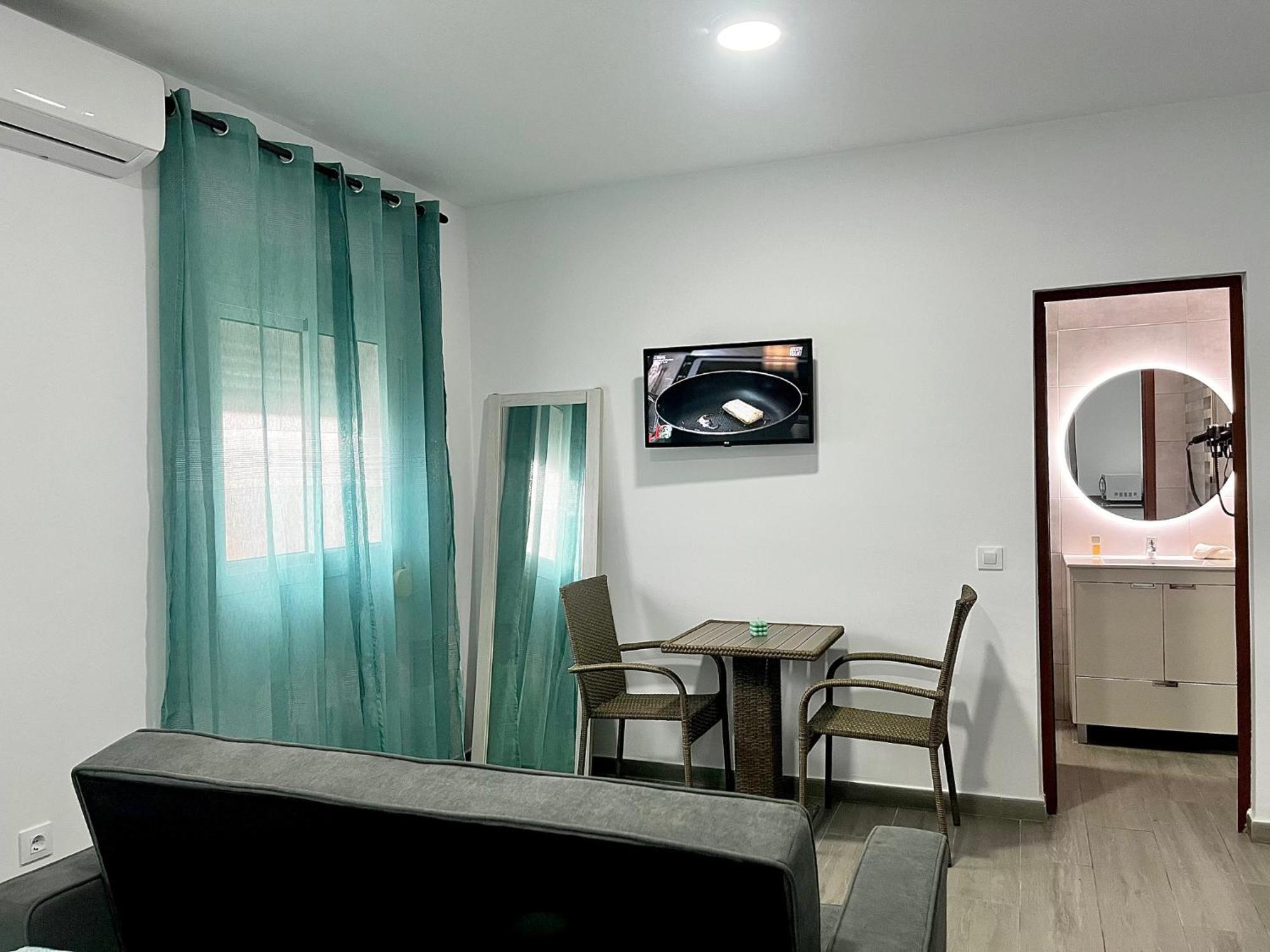 Hostal Los Mellizos Conil De La Frontera Extérieur photo