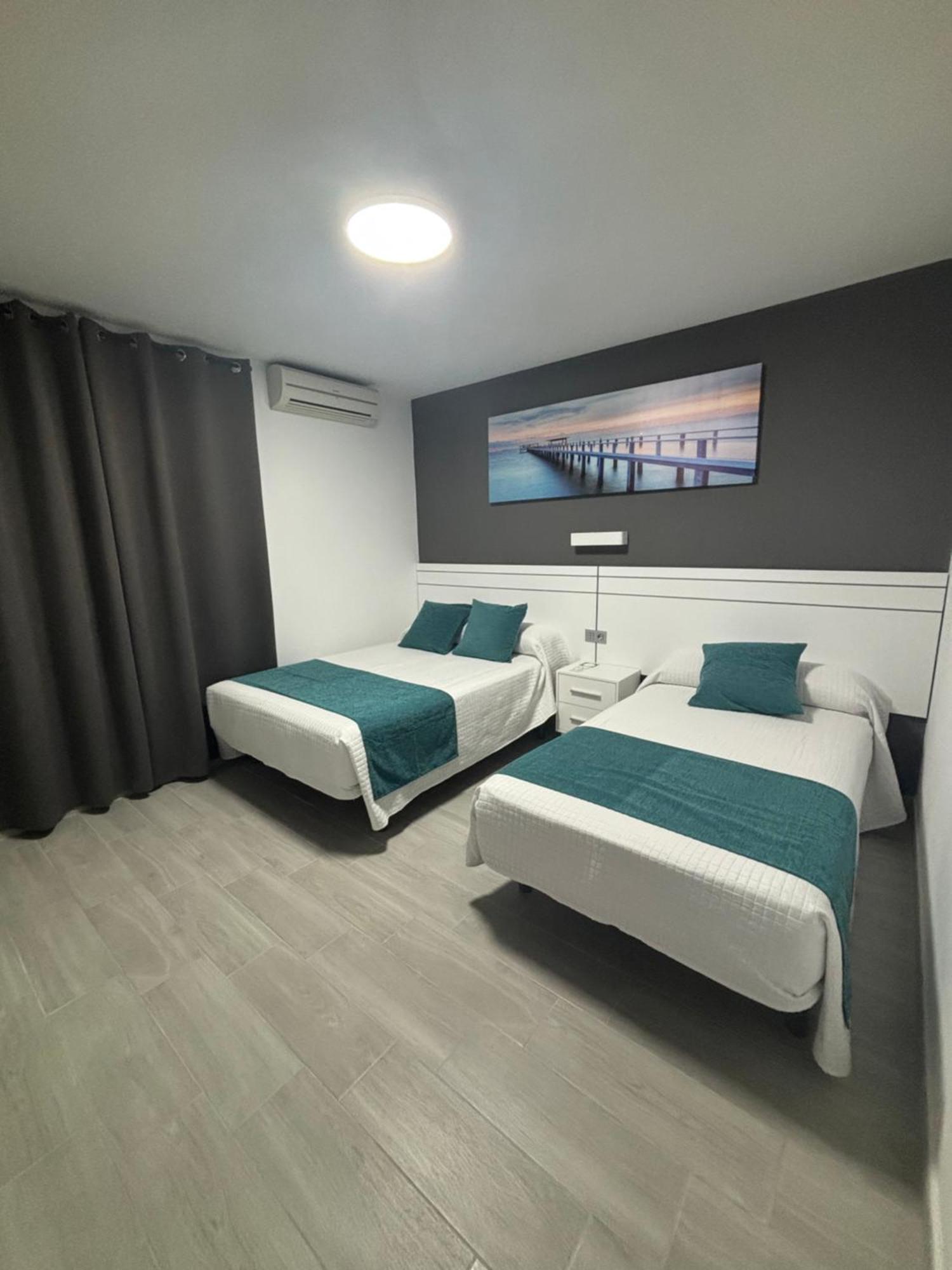 Hostal Los Mellizos Conil De La Frontera Extérieur photo