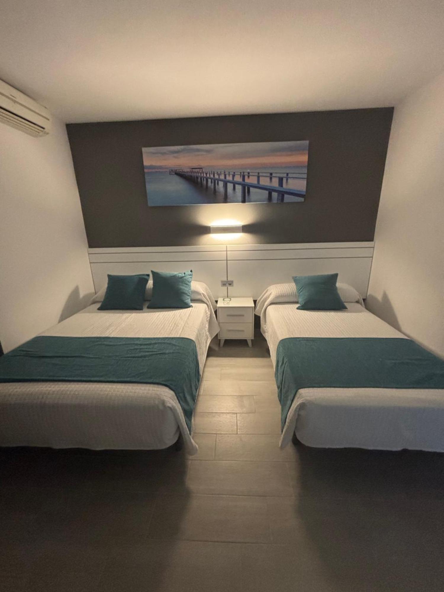 Hostal Los Mellizos Conil De La Frontera Extérieur photo