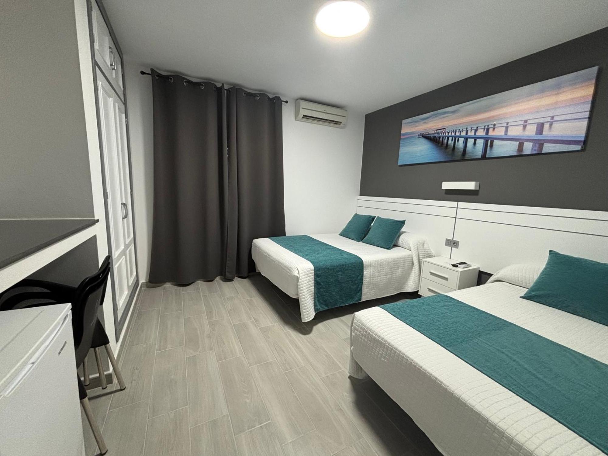 Hostal Los Mellizos Conil De La Frontera Extérieur photo