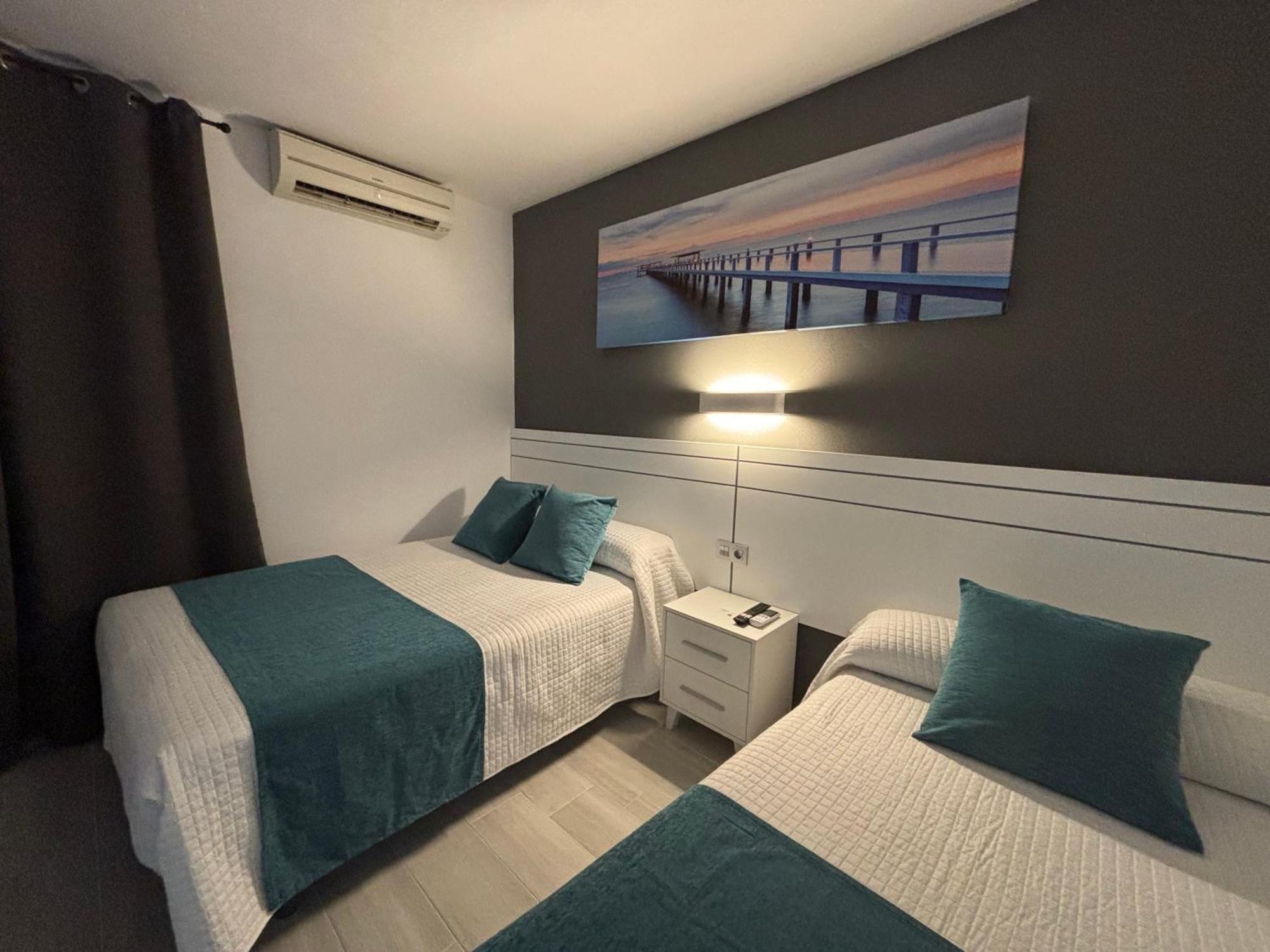 Hostal Los Mellizos Conil De La Frontera Extérieur photo