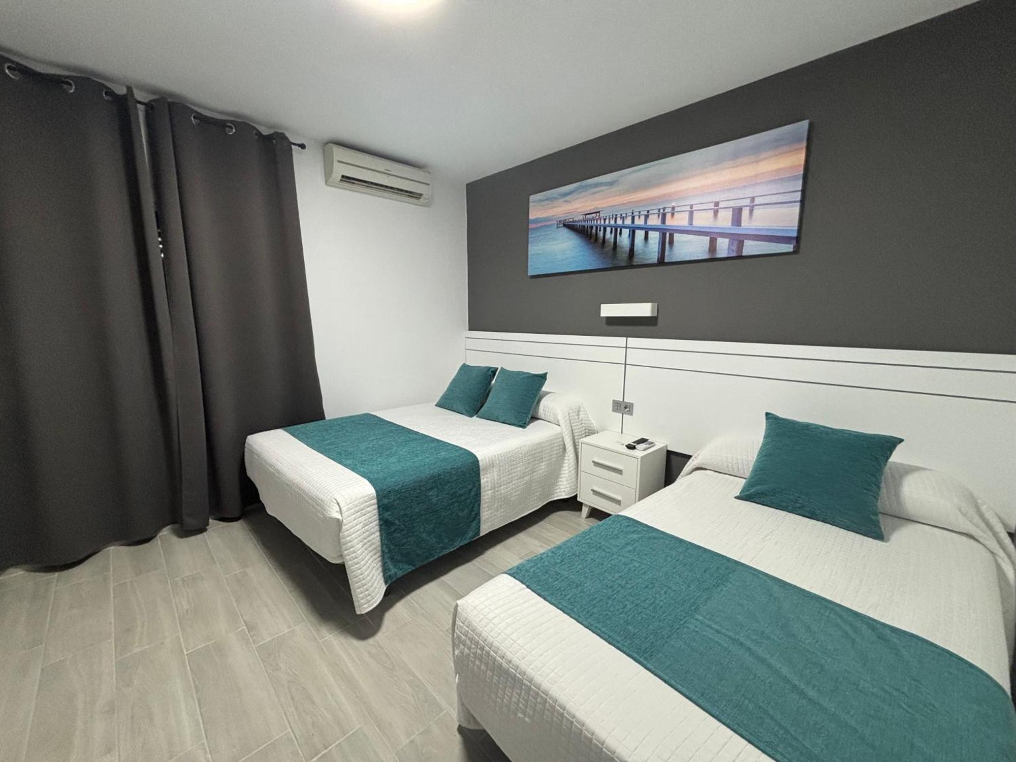 Hostal Los Mellizos Conil De La Frontera Extérieur photo